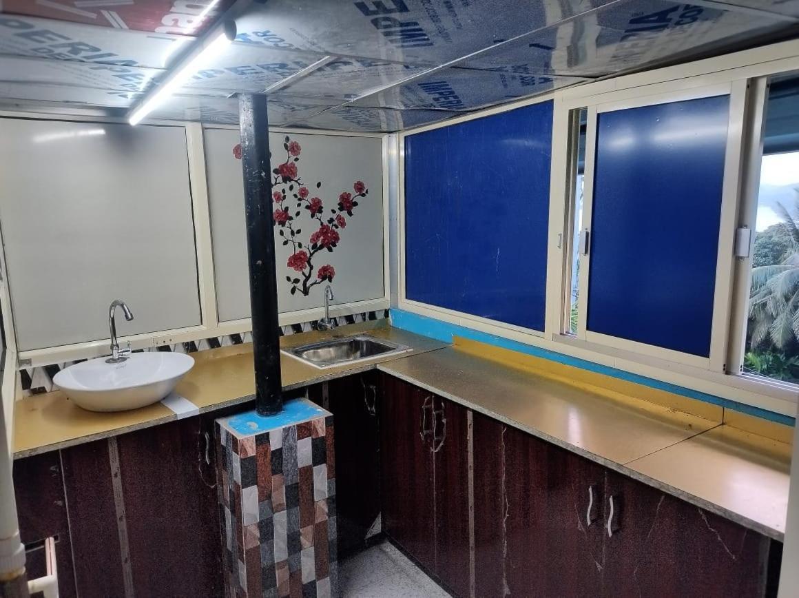 Rajeswari Ac Dormitory For Indian Males Only Port Blair Exterior foto